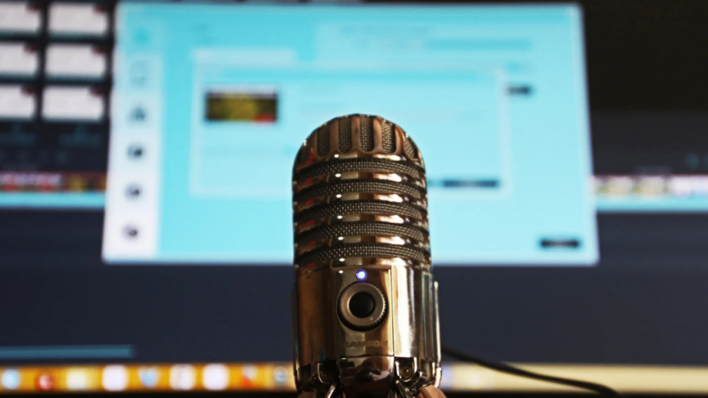 Linkedin for b2b podcast distribution: the complete playbook